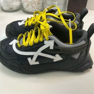 Off-White Authentic sneakers-unisex